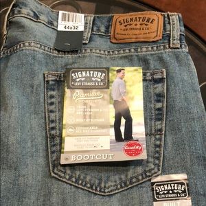 Brand new SIGNATURE LEVI STRAUSS JEANS !! 🤩🤩🗣👀
